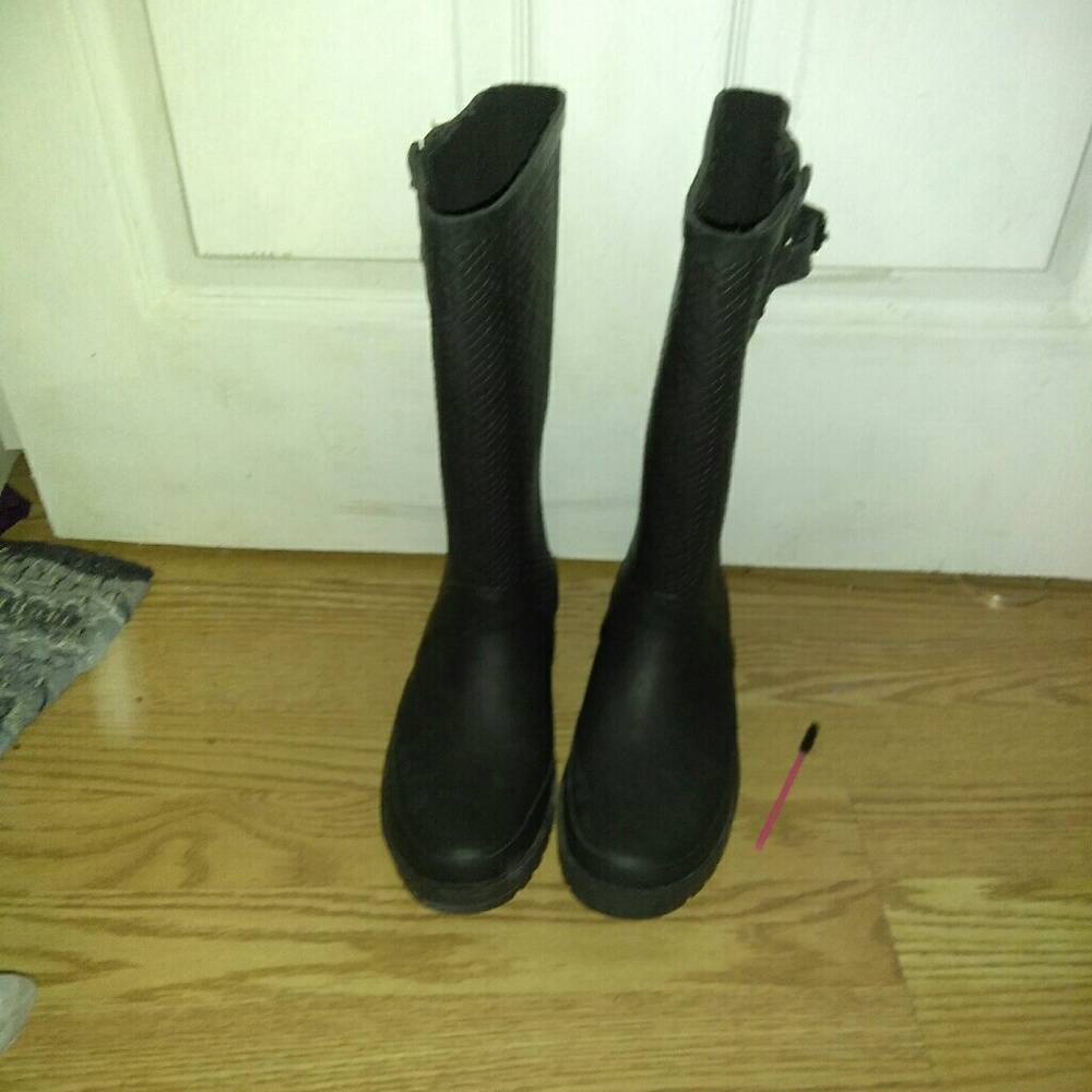 Rain boots